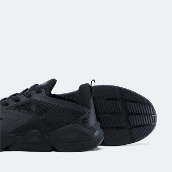 Fabletics || NWOT Venice Performance Sneaker {Black} - Picture 6 of 11